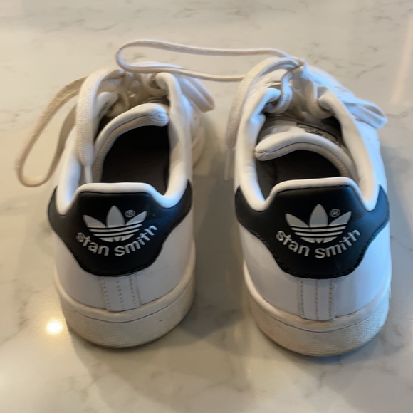Adidas Stan Smith Shoes - Picture 6 of 10